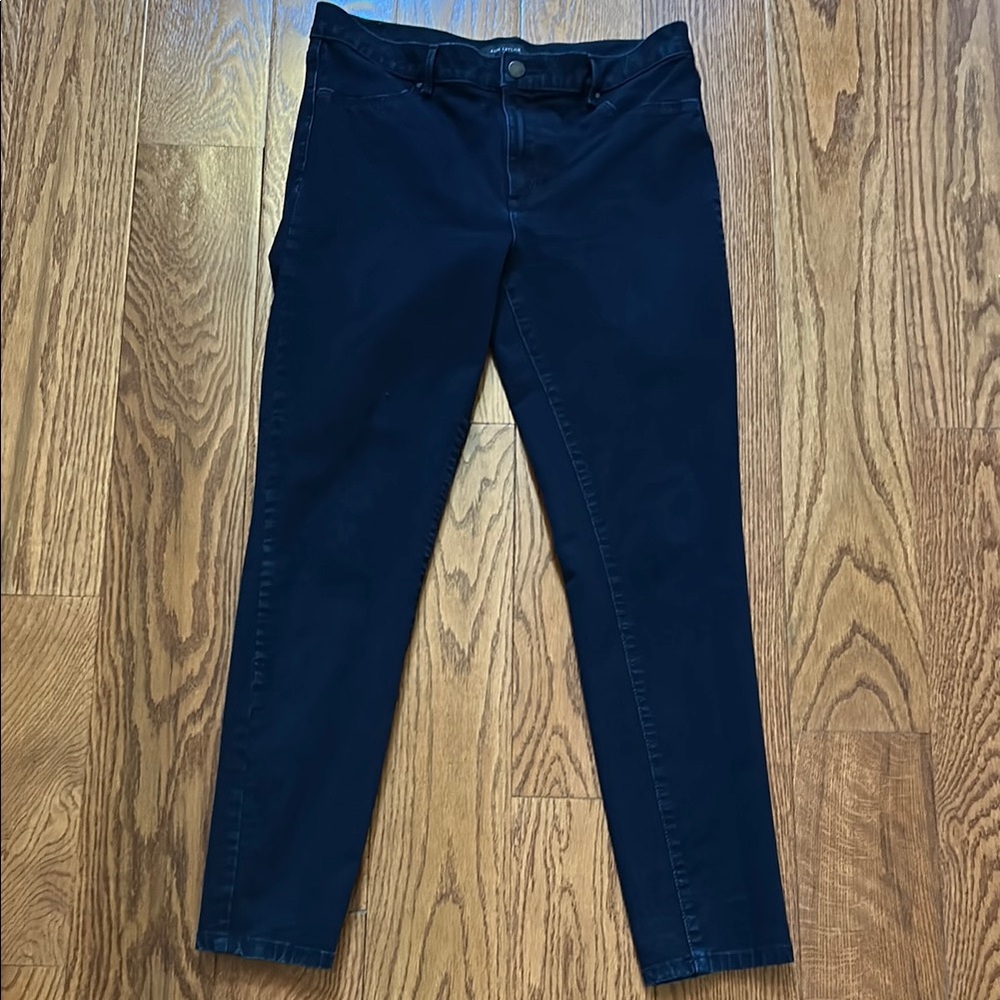 Ann Taylor Women's Dark Blue Skinny Jeans ankle length size 12